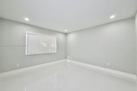 Купить виллу или дом в Майами, Флорида 2 спальни, 95.13м2, № 1997660 - фото 10