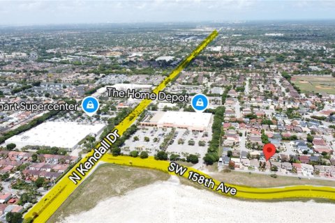 House in Miami, Florida 4 bedrooms, 249.81 sq.m. № 1828858 - photo 24