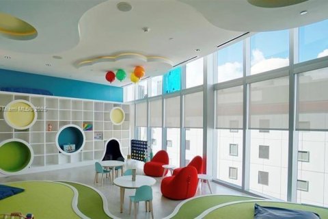 Condo in Miami, Florida, 1 bedroom № 1871912 - photo 30