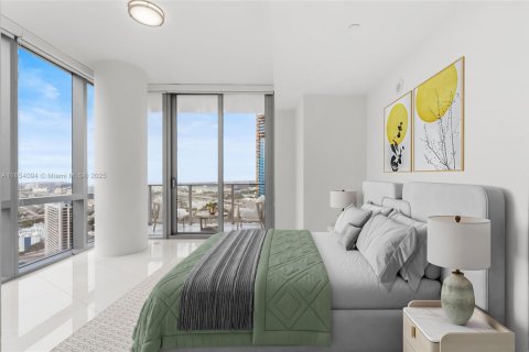 Condo in Miami, Florida, 1 bedroom № 1871912 - photo 11