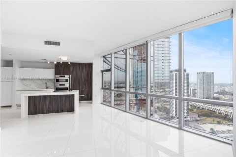 Condo in Miami, Florida, 1 bedroom № 1871912 - photo 6