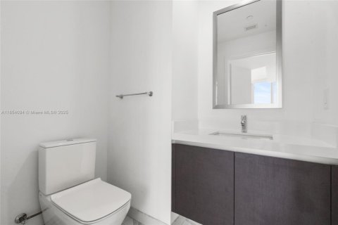 Condo in Miami, Florida, 1 bedroom № 1871912 - photo 18