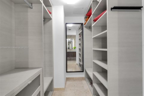 Condominio en venta en Miami, Florida, 2 dormitorios, 112.23 m2 № 1979484 - foto 14