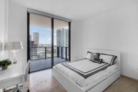 Condominio en venta en Miami, Florida, 2 dormitorios, 112.23 m2 № 1979484 - foto 17