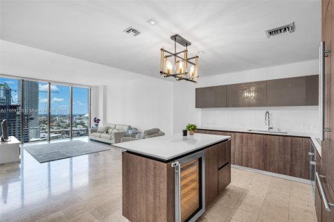 Condominio en venta en Miami, Florida, 2 dormitorios, 112.23 m2 № 1979484 - foto 3