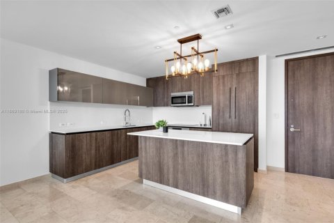 Condominio en venta en Miami, Florida, 2 dormitorios, 112.23 m2 № 1979484 - foto 4