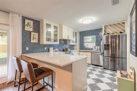 House in Edgewater, Florida 3 bedrooms, 107.95 sq.m. № 1876373 - photo 4