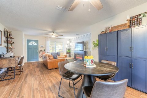 House in Edgewater, Florida 3 bedrooms, 107.95 sq.m. № 1876373 - photo 12