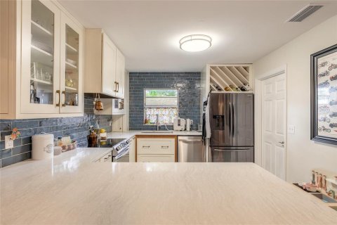 House in Edgewater, Florida 3 bedrooms, 107.95 sq.m. № 1876373 - photo 6