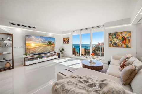 Condo in Miami Beach, Florida, 2 bedrooms  № 2022948
