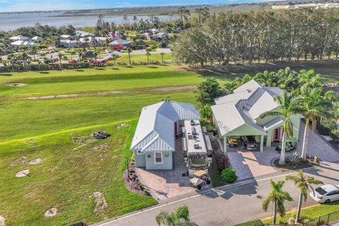Villa ou maison à vendre à Polk City, Floride: 2 chambres, 113.06 m2 № 1754687 - photo 4