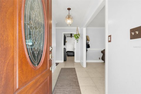 Casa en venta en Seffner, Florida, 5 dormitorios, 205.78 m2 № 2430599 - foto 4