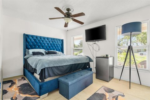 Casa en venta en Seffner, Florida, 5 dormitorios, 205.78 m2 № 2430599 - foto 21