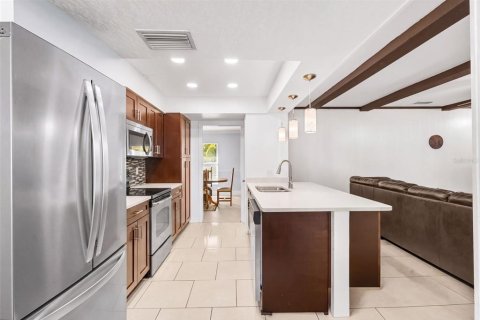 Casa en venta en Seffner, Florida, 5 dormitorios, 205.78 m2 № 2430599 - foto 12