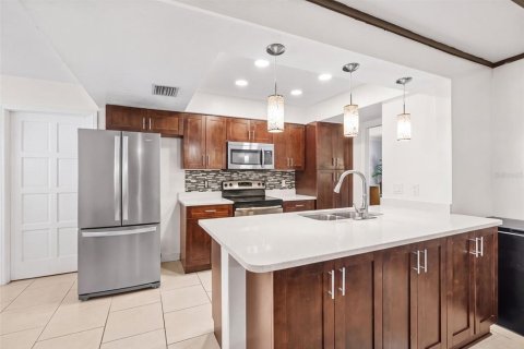 Casa en venta en Seffner, Florida, 5 dormitorios, 205.78 m2 № 2430599 - foto 11