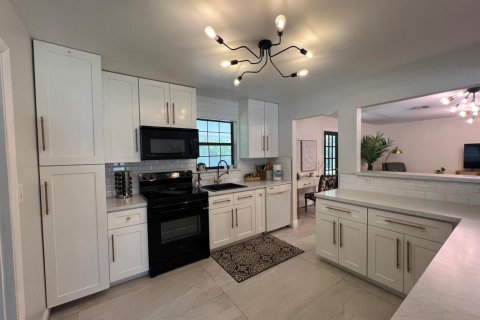 Villa ou maison à vendre à Palm Beach Gardens, Floride: 4 chambres, 167.5 m2 № 2245557 - photo 15