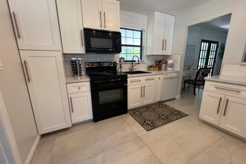 Villa ou maison à vendre à Palm Beach Gardens, Floride: 4 chambres, 167.5 m2 № 2245557 - photo 16