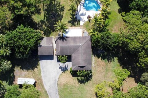 House in Palm Beach Gardens, Florida 4 bedrooms, 167.5 sq.m. № 2245557