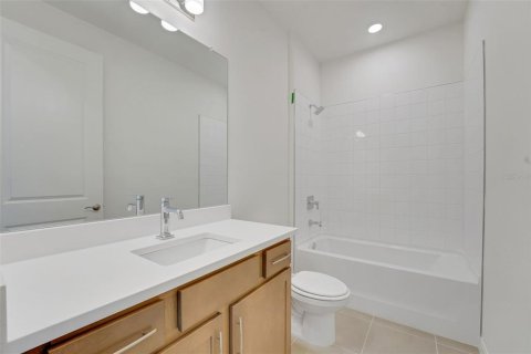 House in Punta Gorda, Florida 4 bedrooms, 193.98 sq.m. № 2216046 - photo 5