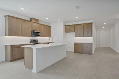 House in Punta Gorda, Florida 4 bedrooms, 193.98 sq.m. № 2216046 - photo 15