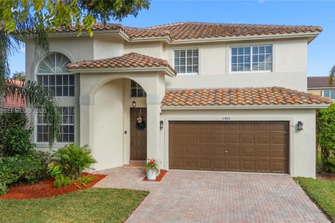 House in Pembroke Pines, Florida 4 bedrooms, 251.67 sq.m. № 2009589