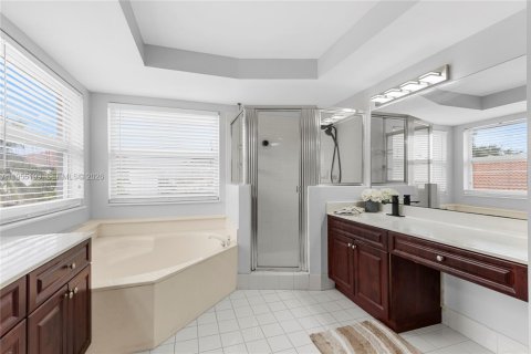 House in Pembroke Pines, Florida 4 bedrooms, 251.67 sq.m. № 2009589 - photo 22