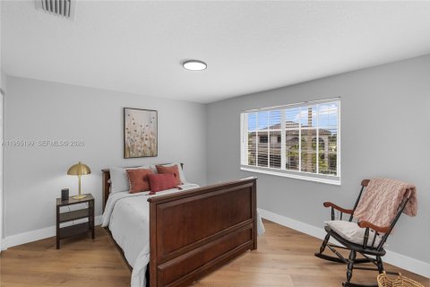 House in Pembroke Pines, Florida 4 bedrooms, 251.67 sq.m. № 2009589 - photo 24