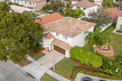 House in Pembroke Pines, Florida 4 bedrooms, 251.67 sq.m. № 2009589 - photo 30