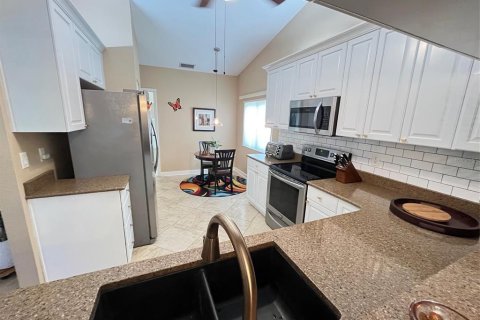 Villa ou maison à vendre à Bradenton, Floride: 2 chambres, 151.24 m2 № 2403153 - photo 19