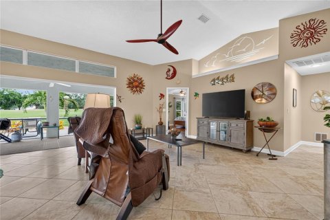 Villa ou maison à vendre à Bradenton, Floride: 2 chambres, 151.24 m2 № 2403153 - photo 11
