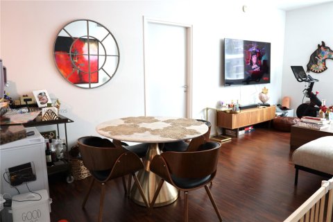 Condo in Miami, Florida, 2 bedrooms  № 1786576 - photo 3