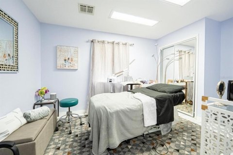 Commercial property in Orlando, Florida 203.08 sq.m. № 1733939 - photo 3