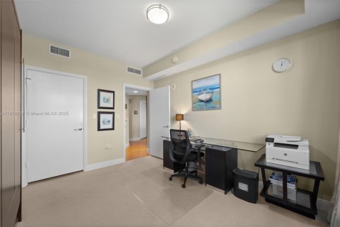 Снять в аренду кондоминиум в Авентура, Флорида 2 спальни, 121.89м2, № 1976308 - фото 20