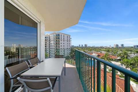 Снять в аренду кондоминиум в Авентура, Флорида 2 спальни, 121.89м2, № 1976308 - фото 10