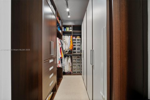 Снять в аренду кондоминиум в Авентура, Флорида 2 спальни, 121.89м2, № 1976308 - фото 24