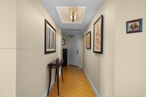 Снять в аренду кондоминиум в Авентура, Флорида 2 спальни, 121.89м2, № 1976308 - фото 23