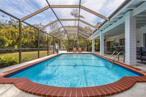 Casa en Pinecrest, Florida 4 dormitorios, 227.24 m2 № 2060047