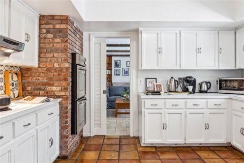 Casa en alquiler en Pinecrest, Florida, 4 dormitorios, 227.24 m2 № 2060047 - foto 8