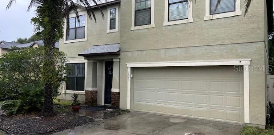 House in Orange City, Florida 4 bedrooms, 274.99 sq.m. № 2400180