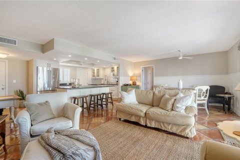 Copropriété à louer à Sarasota, Floride: 2 chambres, 106.84 m2 № 2166219 - photo 5