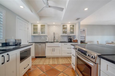 Copropriété à louer à Sarasota, Floride: 2 chambres, 106.84 m2 № 2166219 - photo 13