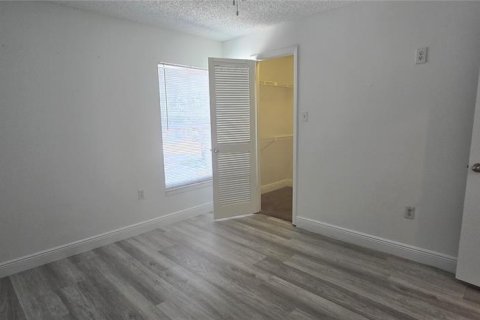 Condo in Kissimmee, Florida, 2 bedrooms № 2103596 - photo 11