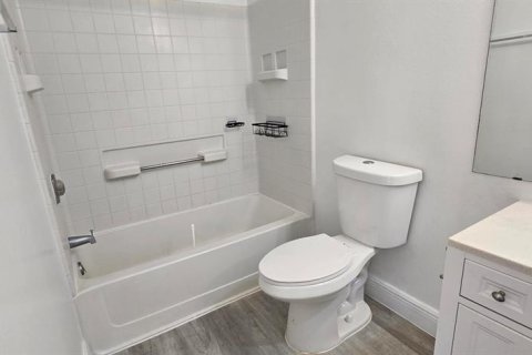 Condo in Kissimmee, Florida, 2 bedrooms № 2103596 - photo 15