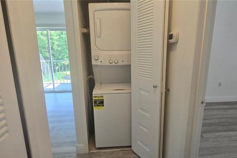 Condo in Kissimmee, Florida, 2 bedrooms № 2103596 - photo 22