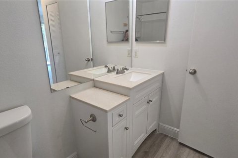 Condo in Kissimmee, Florida, 2 bedrooms № 2103596 - photo 16
