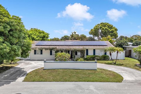 Villa ou maison à Lighthouse Point, Floride 4 chambres, 177.44 m2 № 2181431
