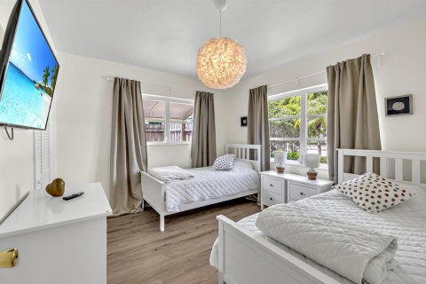 House in Lighthouse Point, Florida 4 bedrooms, 177.44 sq.m. № 2181431 - photo 7