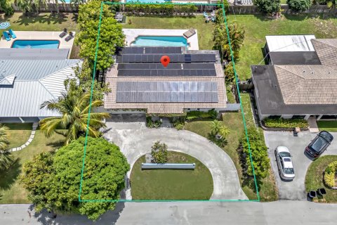 House in Lighthouse Point, Florida 4 bedrooms, 177.44 sq.m. № 2181431 - photo 26