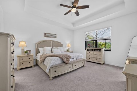House in Bradenton, Florida 4 bedrooms, 208.01 sq.m. № 2231483 - photo 24