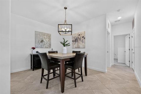 House in Bradenton, Florida 4 bedrooms, 208.01 sq.m. № 2231483 - photo 6